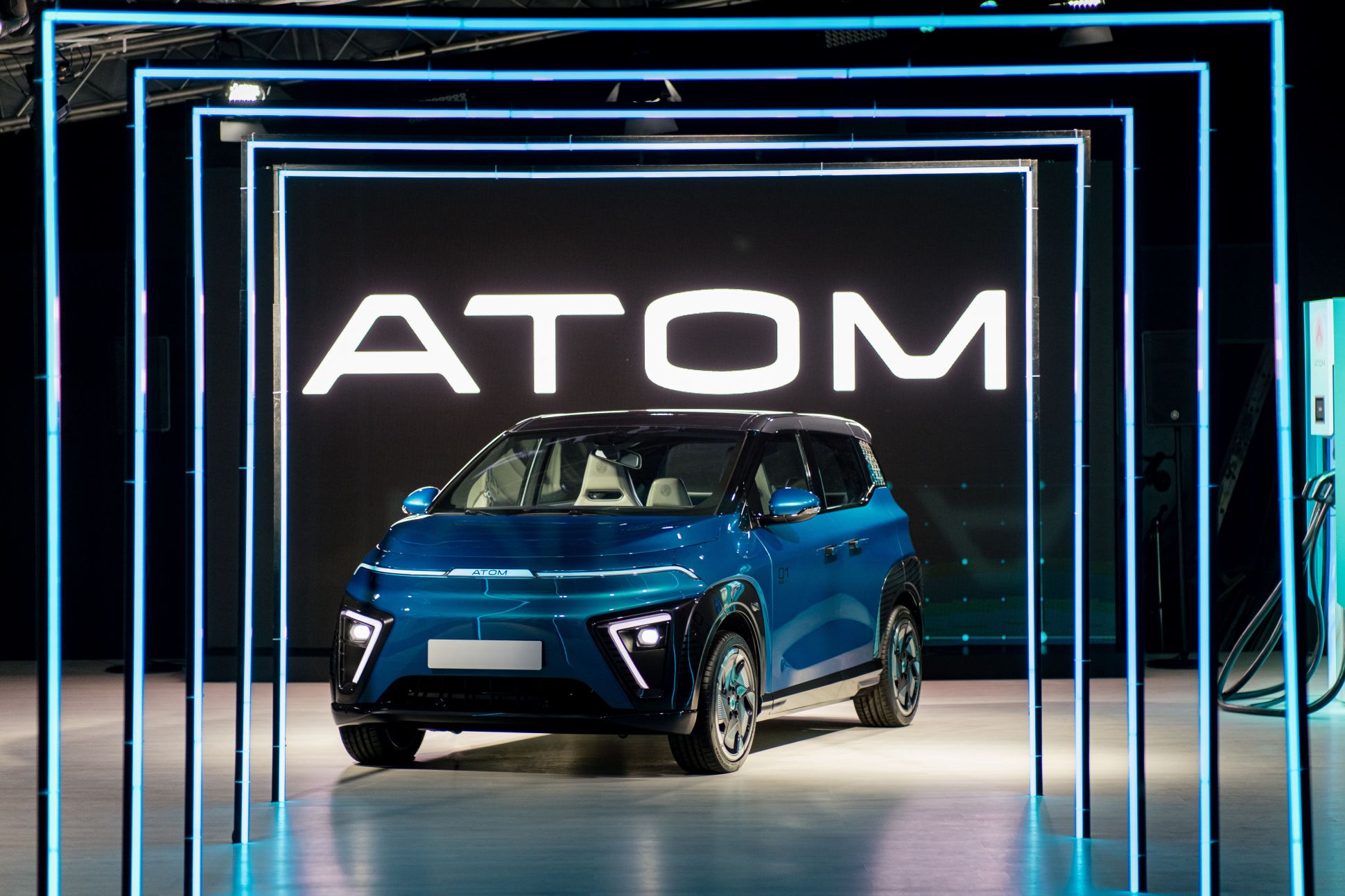 atom vehicle 